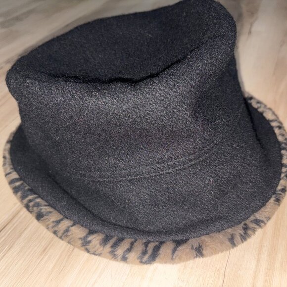 Vintage L'Hiver En Folie Leopard Bucket Hat - Picture 2 of 6